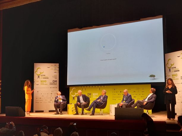 L'intelligenza artificiale irrompe al Festival dell'Economia. Sul palco parla Enza: &quot;Le regole sono importanti per evitare abusi&quot;