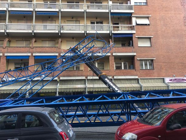 Crollo gru via Genova, il Comune esce dal processo. I sindacati: "Ora investa in sicurezza, come Roma per il Giubileo" Crollo gru via Genova, il Comune esce dal processo. I sindacati: "Ora investa in sicurezza, come Roma per il Giubileo"