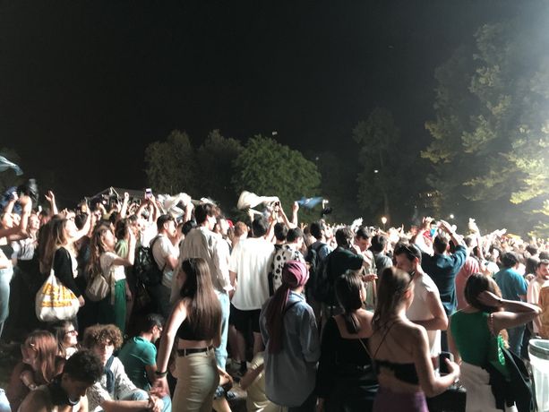 Eurovillage di nuovo sold out: da Roy Paci al dj set di Mace, pubblico in delirio fino a mezzanotte Eurovillage di nuovo sold out: da Roy Paci al dj set di Mace, pubblico in delirio fino a mezzanotte