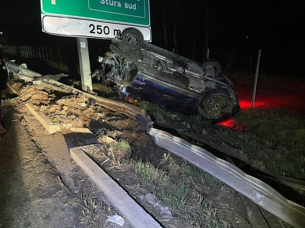 Esce di strada e si ribalta nella scarpata: un grande spavento all'alba in tangenziale