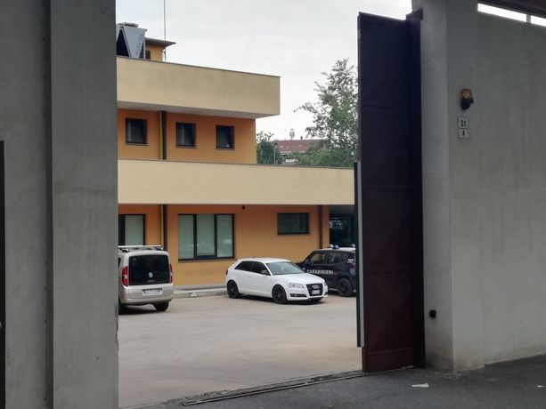 Migranti, tensioni al Cpr di corso Brunelleschi: incendiati alcuni materassi. Tre i fermati