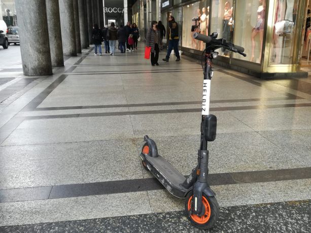 "Passano con il rosso e parcheggiano sui marciapiedi". A Torino nel 2024 più multe a bici e monopattini "Passano con il rosso e parcheggiano sui marciapiedi". A Torino nel 2024 più multe a bici e monopattini