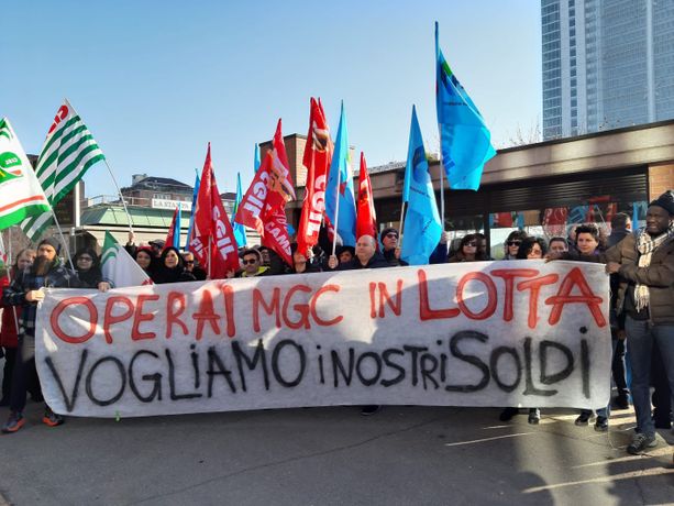 Presidio Manital Idea Ivrea davanti al Tribunale: "Dateci i nostri stipendi"