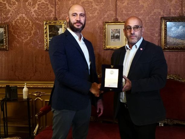 La Regione premia Mattia, che ha salvato la bimba caduta dal balcone: &quot;Chiunque avrebbe fatto lo stesso&quot; [FOTO e VIDEO]