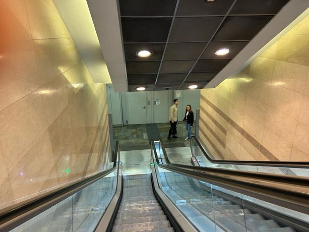 Metro bloccata dall'anti incendio alla fermata della stazione di Porta Nuova