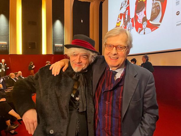 Vittorio Sgarbi show al TFF: &quot;Il film su di me? Un omaggio al Po&quot;. E in sala arriva Morgan [FOTO e VIDEO]