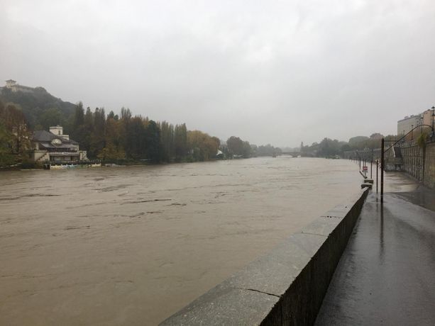 Maltempo, torna l'allerta: nelle prime ore di domani previsto il superamento delle soglia di sicurezza ai Murazzi Maltempo, torna l'allerta: nelle prime ore di domani previsto il superamento delle soglia di sicurezza ai Murazzi