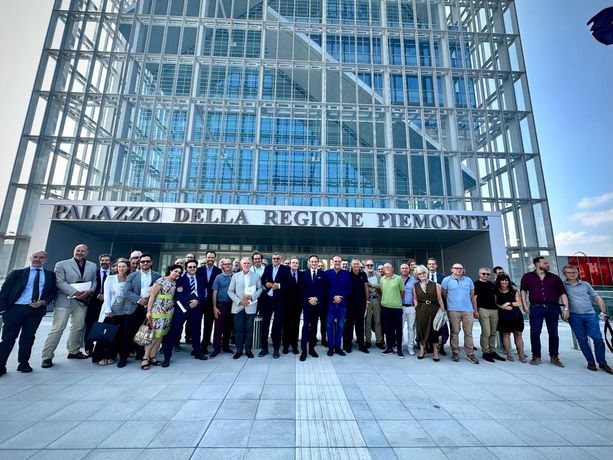 Sanità, patto Regione-sindacati: confermate le 2000 assunzioni. E un Osservatorio extralarge per vigilare sulle promesse [VIDEO]