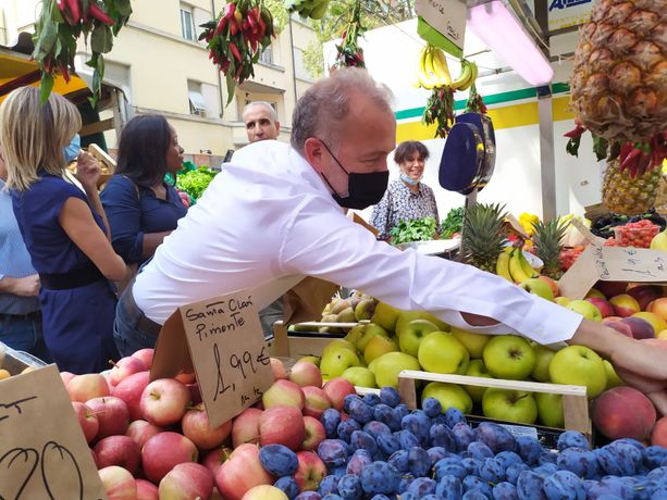 Lieve malore per il candidato del centrodestra Paolo Damilano Lieve malore per il candidato del centrodestra Paolo Damilano