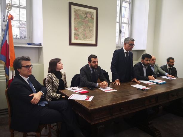 Azzardo in Piemonte, Pd: "La Lega vuole abolire l'obbligo di distanza da scuole e banche: impatto disastroso, nuova impennata di giocatori" Azzardo in Piemonte, Pd: "La Lega vuole abolire l'obbligo di distanza da scuole e banche: impatto disastroso, nuova impennata di giocatori"