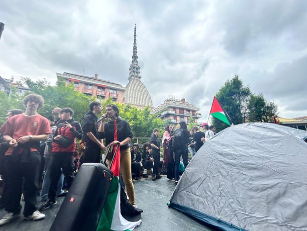 Se non finirà, intifada pure qua”: occupazione Pro Palestina nelle Università di Torino Se non finirà, intifada pure qua”: occupazione Pro Palestina nelle Università di Torino