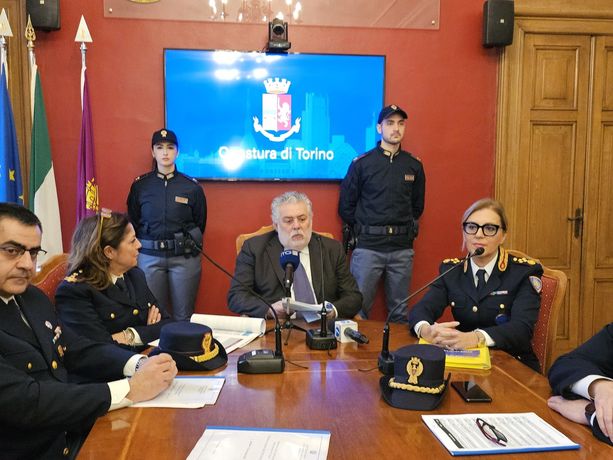 Torino più criminale: nel 2023 aumentano furti e rapine. Cresce il consumo di eroina Torino più criminale: nel 2023 aumentano furti e rapine. Cresce il consumo di eroina