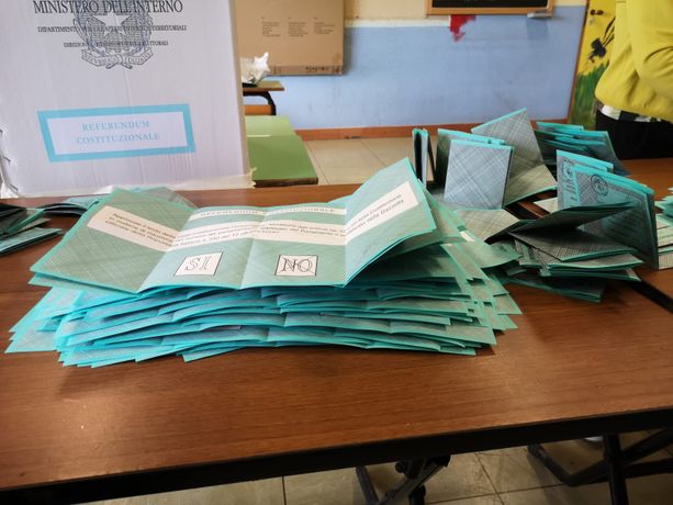 Oggi si vota per i cinque referendum sulla giustizia, Grugliasco e Chivasso scelgono il sindaco