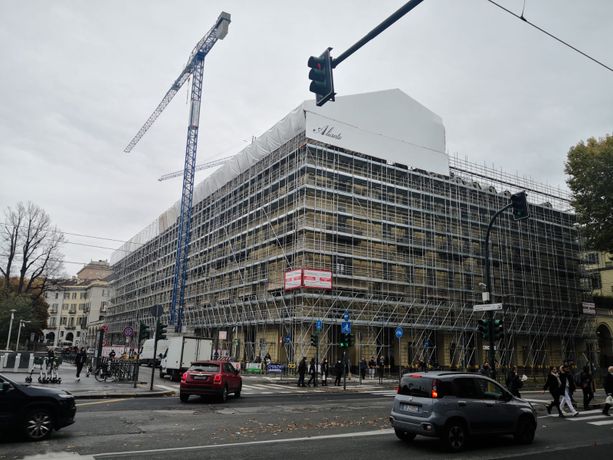 Incendio di piazza Carlo Felice: riaprono alcuni negozi e rientrano in casa i primi sfollati (VIDEO e FOTO) Incendio di piazza Carlo Felice: riaprono alcuni negozi e rientrano in casa i primi sfollati (VIDEO e FOTO)