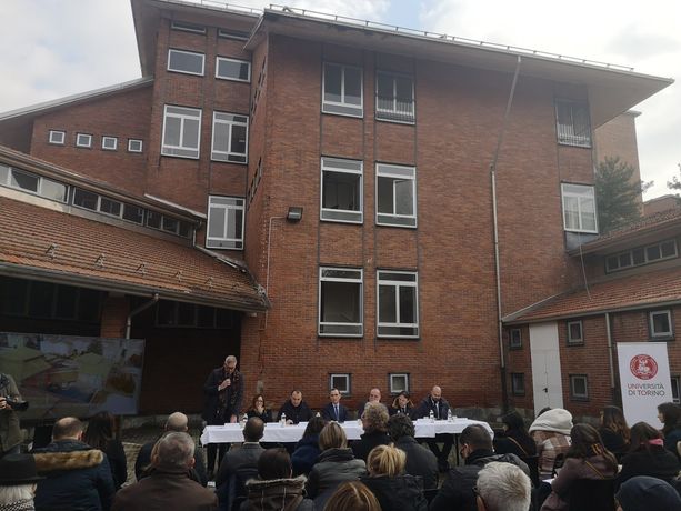 La sede del Giudice di Pace delle Vallette torna a vivere all'insegna del lavoro La sede del Giudice di Pace delle Vallette torna a vivere all'insegna del lavoro