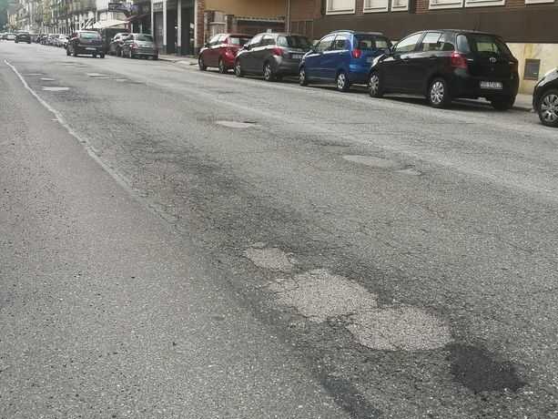 Dopo la pioggia strade di Torino piene di buche, Lo Russo: "Dobbiamo rifare i manti. Più soldi sulle manutenzioni" Dopo la pioggia strade di Torino piene di buche, Lo Russo: "Dobbiamo rifare i manti. Più soldi sulle manutenzioni"
