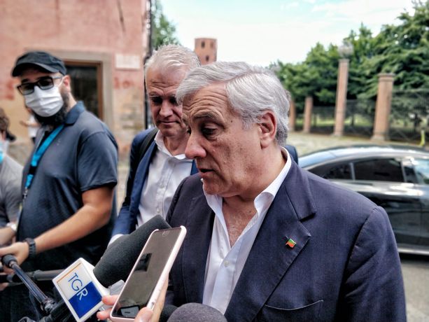 Tajani a Torino: "Damilano? Guardiamo anche all'elettorato deluso dei Cinque Stelle" Tajani a Torino: "Damilano? Guardiamo anche all'elettorato deluso dei Cinque Stelle"