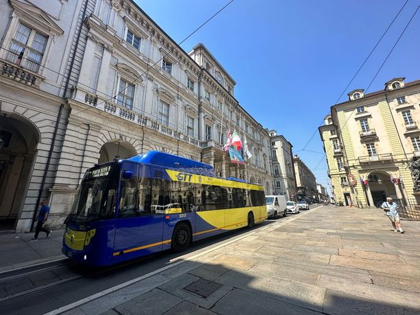 Caro trasporti, la Regione pensa a un bonus per usare i mezzi pubblici: “Operativo per l’inizio delle scuole” Caro trasporti, la Regione pensa a un bonus per usare i mezzi pubblici: “Operativo per l’inizio delle scuole”