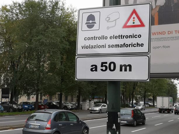 T-Red, multe a raffica. Corso Trapani, Potenza e Vercelli: i semafori che sanzionano di più a Torino