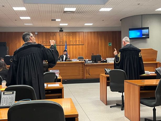 Manfrinati a processo per stalking, nuova udienza: il racconto dei testimoni: «Lavinia era così spaventata da uscire di casa con una parrucca»