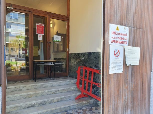 Busto, aggredito addetto dell'Anagrafe