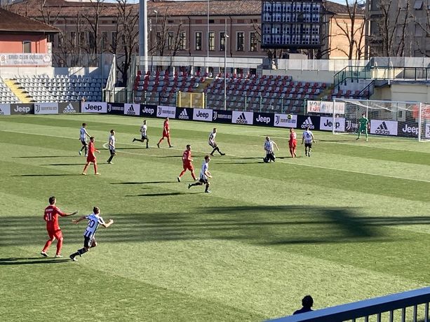 Il rigore vale per la Juve U23, non per la Pro Patria. Una sconfitta e tanta rabbia Il rigore vale per la Juve U23, non per la Pro Patria. Una sconfitta e tanta rabbia