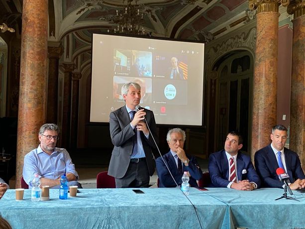 VIDEO. Galimberti a Bianchi: «Quella sull'ex Caserma è una boutade. E se non lo fosse, alcuni non sarebbero all'altezza...»
