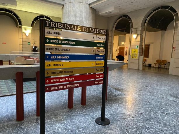 Dissequestrate le otto villette in costruzione a Gavirate Dissequestrate le otto villette in costruzione a Gavirate