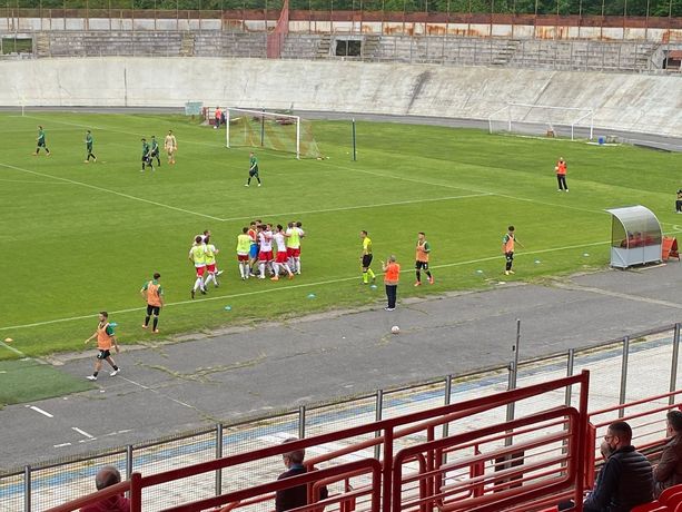 Il Varese non muore mai e riprende la Castellanzese con il 50° gol biancorosso di Giulio Ebagua (2-2) Il Varese non muore mai e riprende la Castellanzese con il 50° gol biancorosso di Giulio Ebagua (2-2)
