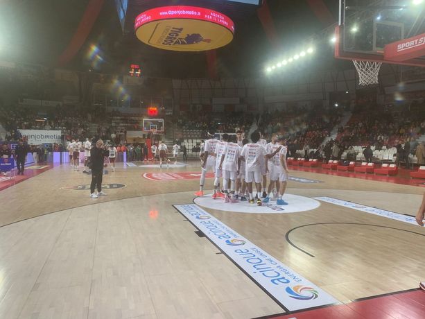 VARESE-VENEZIA, la diretta. C'è aria di big match a Masnago