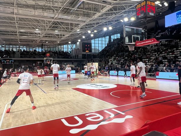 REGGIO EMILIA-VARESE, la diretta. I biancorossi nel catino del PalaBigi