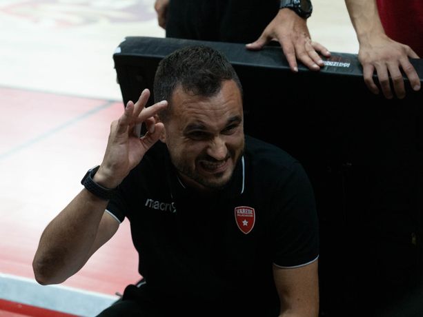 La figura da tonni e l’insostenibile tenerezza dell’essere hanno una cura. L’assenza di tiro no La figura da tonni e l’insostenibile tenerezza dell’essere hanno una cura. L’assenza di tiro no