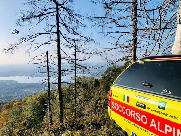 Valcuvia, escursionista ferita da una scarica di sassi in grotta: soccorso alpino in azione