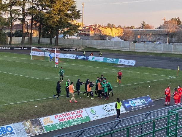 Il Varese perde 3-2 all'ultimo minuto e ora è solo all'ultimo posto della classifica Il Varese perde 3-2 all'ultimo minuto e ora è solo all'ultimo posto della classifica