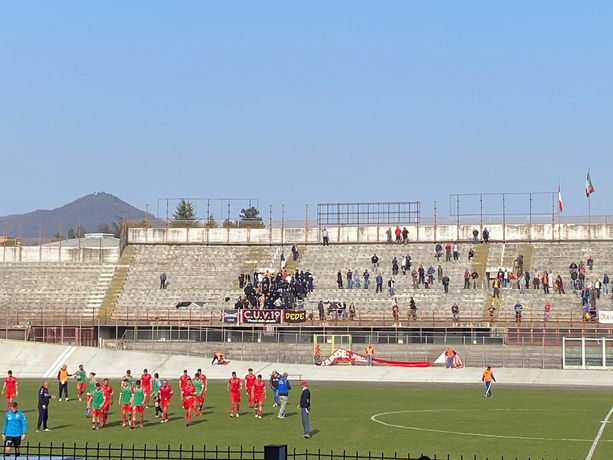 VIDEO. Rossi: «Oggi sono incazzato, si poteva fare 0-0». Intanto la curva chiede un confronto: tutto può succedere VIDEO. Rossi: «Oggi sono incazzato, si poteva fare 0-0». Intanto la curva chiede un confronto: tutto può succedere