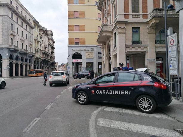 Norme anti Covid e assembramenti, nel weekend un centinaio di persone identificate dai carabinieri di Varese Norme anti Covid e assembramenti, nel weekend un centinaio di persone identificate dai carabinieri di Varese