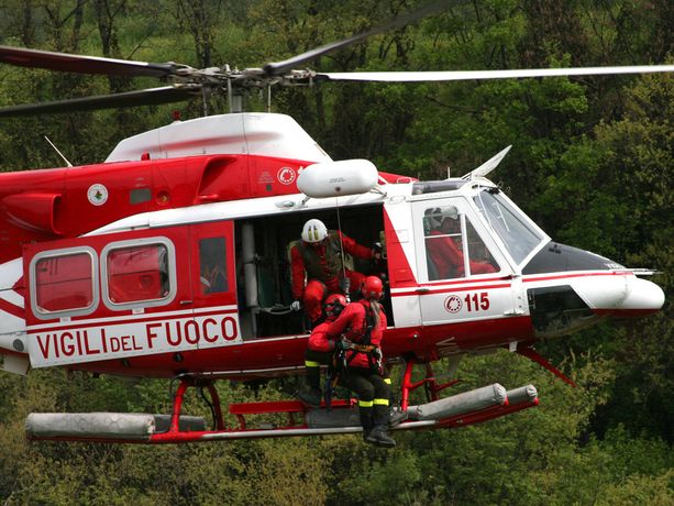 Uomo di 69 anni scompare a Varese: ricerche in corso nella zona del lago. In volo anche l'elicottero