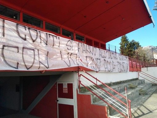 Il mercato del Varese visto dai tifosi: «Facce da duri, difesa impenetrabile, uomini gol. Nessuno farà più festa a Masnago» Il mercato del Varese visto dai tifosi: «Facce da duri, difesa impenetrabile, uomini gol. Nessuno farà più festa a Masnago»