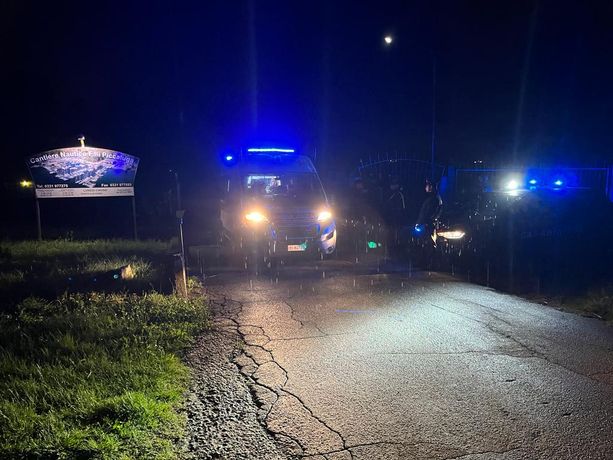 TRAGEDIA SUL LAGO MAGGIORE. Lisanza, barca si ribalta: due vittime e due dispersi (VIDEO) TRAGEDIA SUL LAGO MAGGIORE. Lisanza, barca si ribalta: due vittime e due dispersi (VIDEO)