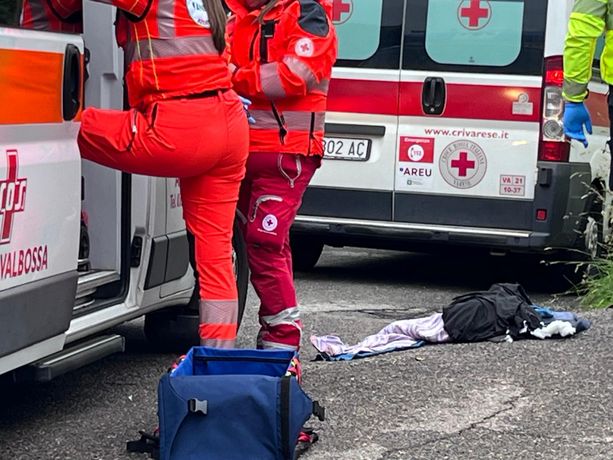 Le coltellate, il sangue, le urla: la terribile ricostruzione dell'agguato di via Menotti. Manfrinati in lacrime: «Vorrei chiedere scusa a Lavinia» Le coltellate, il sangue, le urla: la terribile ricostruzione dell'agguato di via Menotti. Manfrinati in lacrime: «Vorrei chiedere scusa a Lavinia»