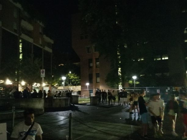 Rissa in centro a Varese tra ragazzi, residenti ed esercenti esasperati: «La situazione è fuori controllo»