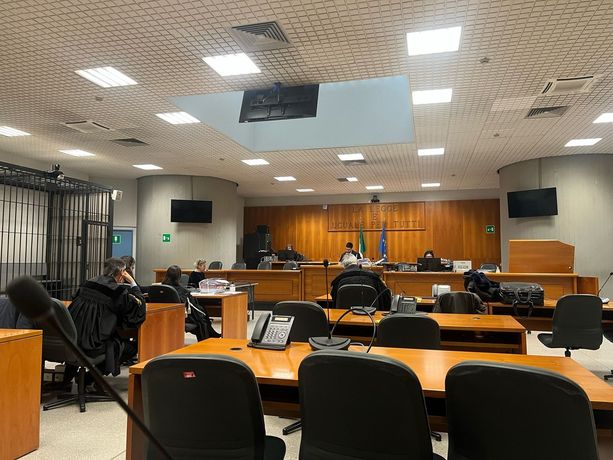 Omicidio Limido, Manfrinati a sorpresa cambia difensore. L'11 luglio in aula i video dell'aggressione Omicidio Limido, Manfrinati a sorpresa cambia difensore. L'11 luglio in aula i video dell'aggressione