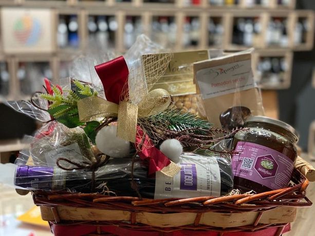 Per un italiano su tre cadrà sui prodotti enogastronomici la scelta dei regali per Natale