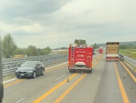 Isola d'Asti: grave incidente sulla SS231, coinvolti un'auto e un furgone Ducato Isola d'Asti: grave incidente sulla SS231, coinvolti un'auto e un furgone Ducato
