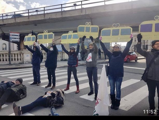 &quot;No ai progetti calati dall'alto&quot;, la Rete Genovese scende in piazza, ventidue le manifestazioni questa mattina (Foto e video)