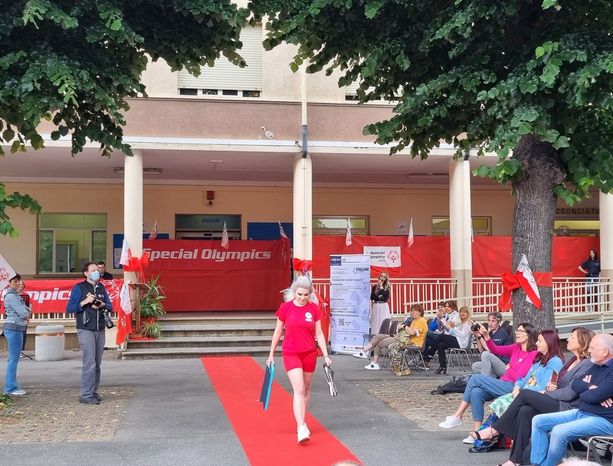 Le acconciature dei film sfilano all’Engim di Pinerolo Le acconciature dei film sfilano all’Engim di Pinerolo