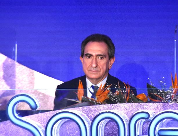 Festival di Sanremo: il valzer delle nomine Rai cambia le dinamiche nel braccio di ferro con il Comune Festival di Sanremo: il valzer delle nomine Rai cambia le dinamiche nel braccio di ferro con il Comune