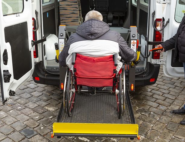 Malnate, ladri senza cuore: derubato il presidente dell'Unitalsi: «Si sono presi i soldi raccolti per acquistare un pulmino dei disabili»