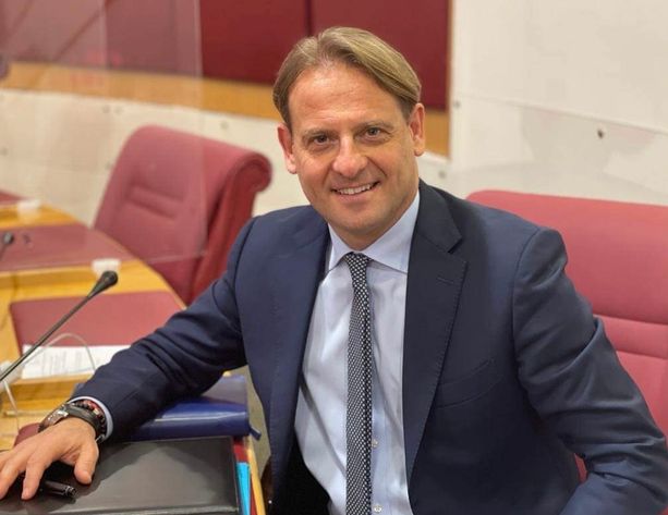 Dall’arancione all’azzurro il risultato non cambia, intervista all’assessore regionale Marco Scajola: “Sono un ‘politico operaio’ e il 2025 sarà un anno di cantieri” Dall’arancione all’azzurro il risultato non cambia, intervista all’assessore regionale Marco Scajola: “Sono un ‘politico operaio’ e il 2025 sarà un anno di cantieri”