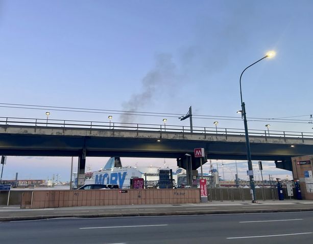 A Genova l’aria è sempre più irrespirabile: dall’inizio dell’anno già ottantaquattro giorni sopra i limiti consentiti di biossido di azoto A Genova l’aria è sempre più irrespirabile: dall’inizio dell’anno già ottantaquattro giorni sopra i limiti consentiti di biossido di azoto